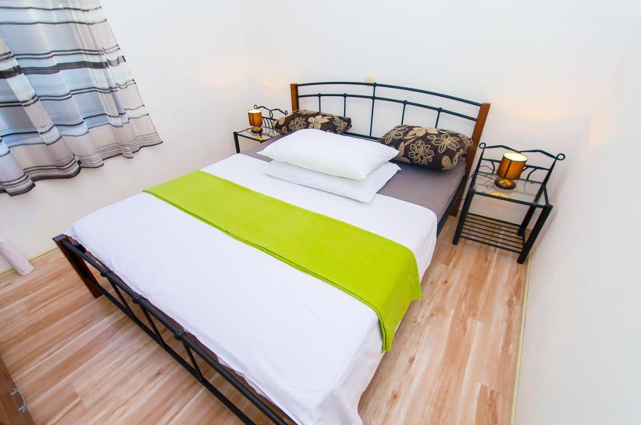 Apartment Ive Трогір Екстер'єр фото