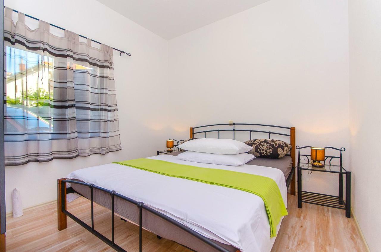Apartment Ive Трогір Екстер'єр фото